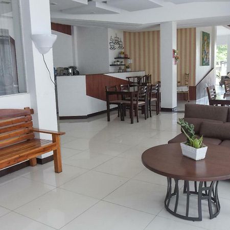 Tiptop Tower Suite Inn Dumaguete City Esterno foto