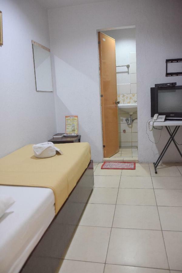 Tiptop Tower Suite Inn Dumaguete City Esterno foto