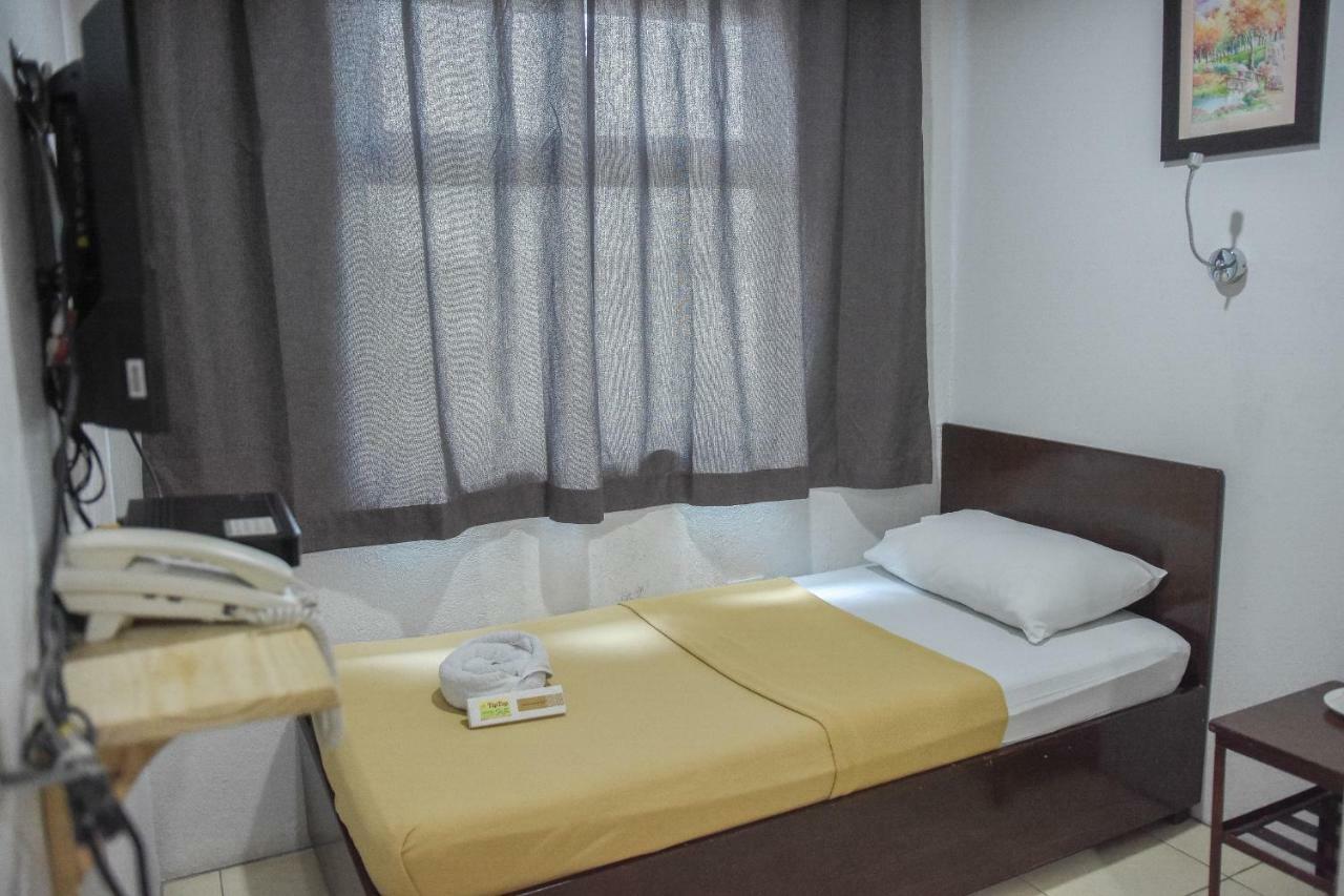 Tiptop Tower Suite Inn Dumaguete City Esterno foto