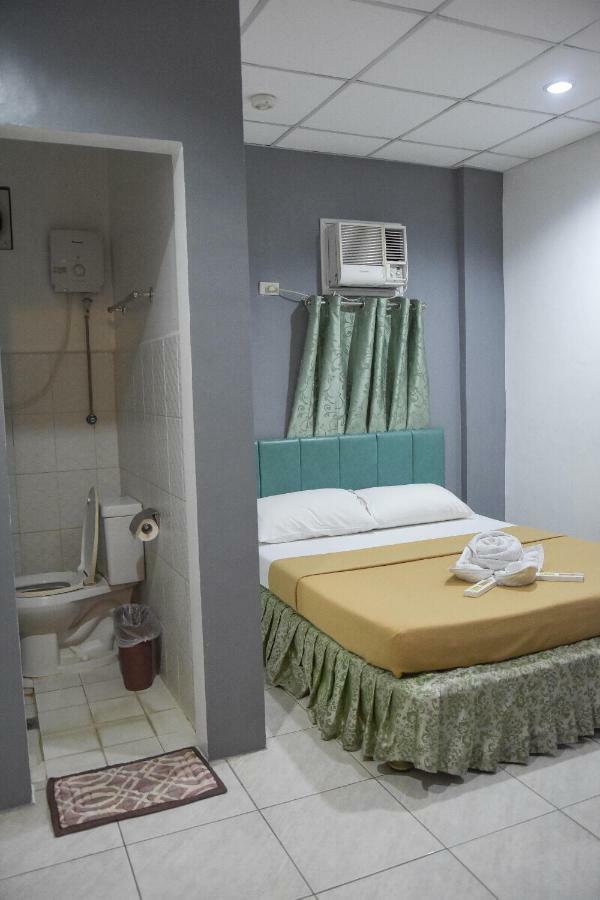 Tiptop Tower Suite Inn Dumaguete City Esterno foto