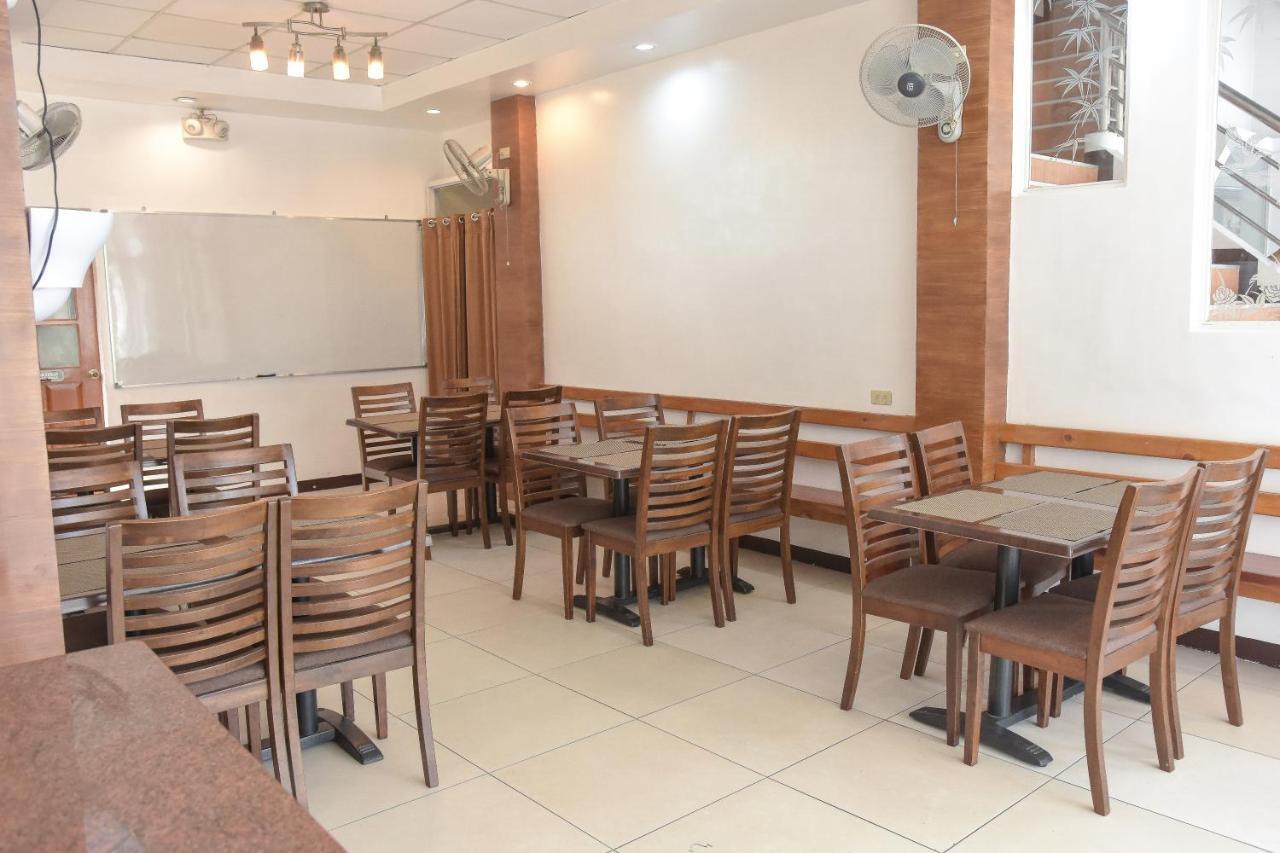 Tiptop Tower Suite Inn Dumaguete City Esterno foto
